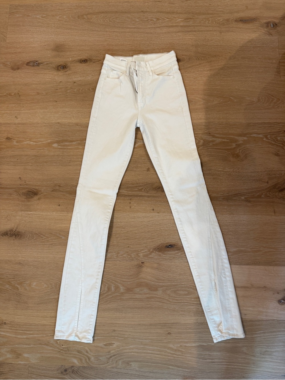Mother split leg white jeans size 25